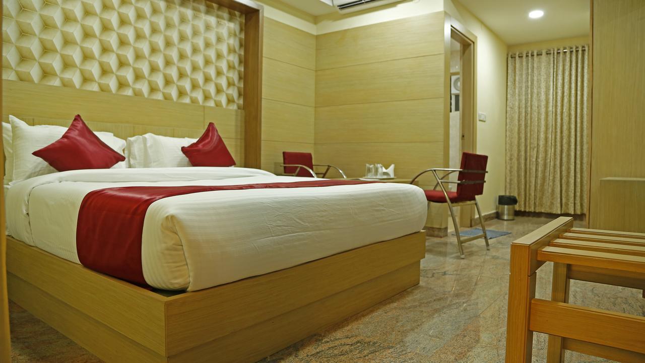 Shoba Elite Hotel Bangalore Exterior foto